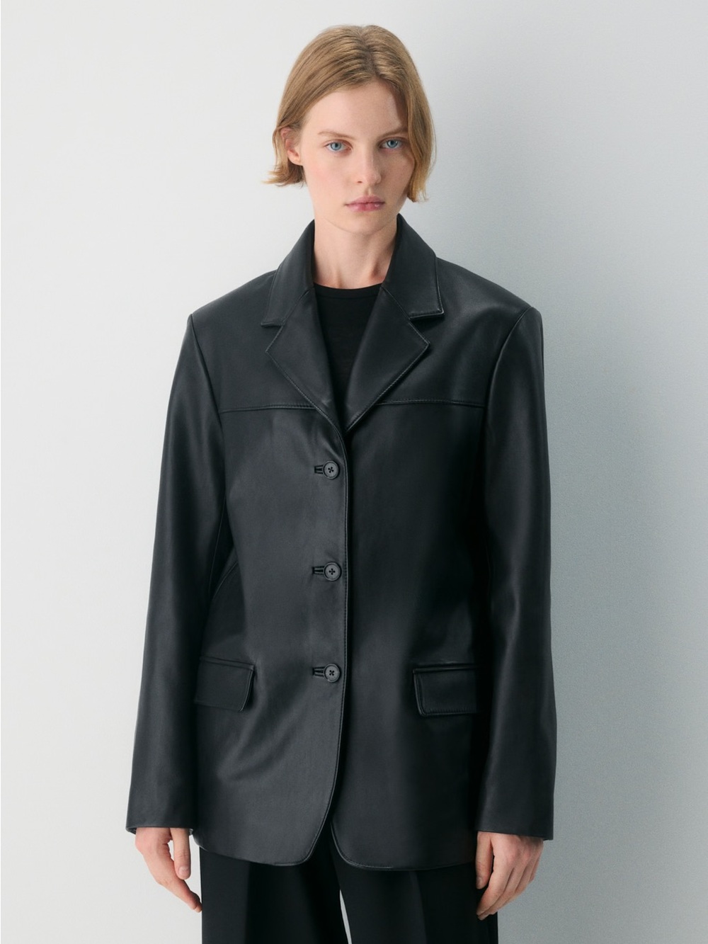 Aritzia Prima Leather Jacket—real leather blazer, size small!